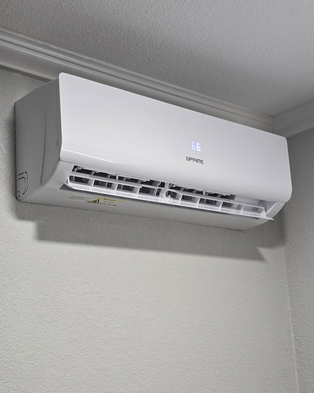 Unidad interior Mini-Split Prime instalada y encendida